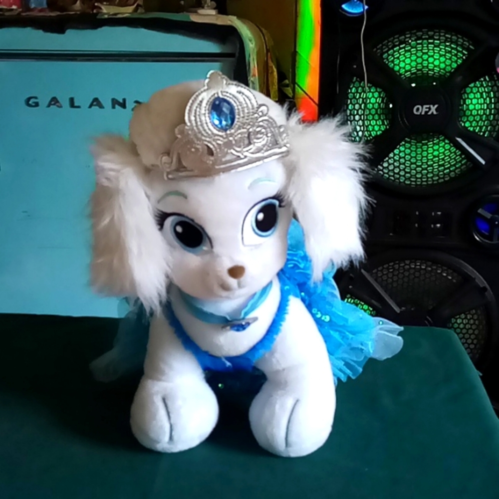 Little girls stuffed animal